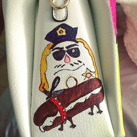 Meet your Posher, Roxanne - Picture 2 of 6